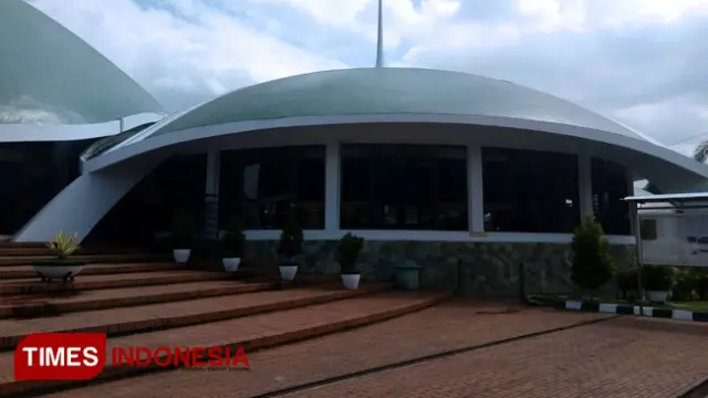 Mengenal Masjid Jami' Al Baitul Amien di Serambi Jember