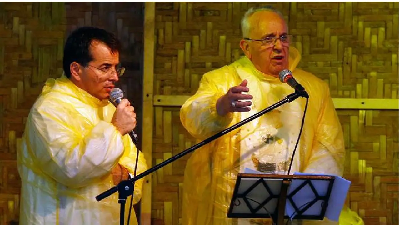Paus memimpin misa di Filipina. (Reuters)