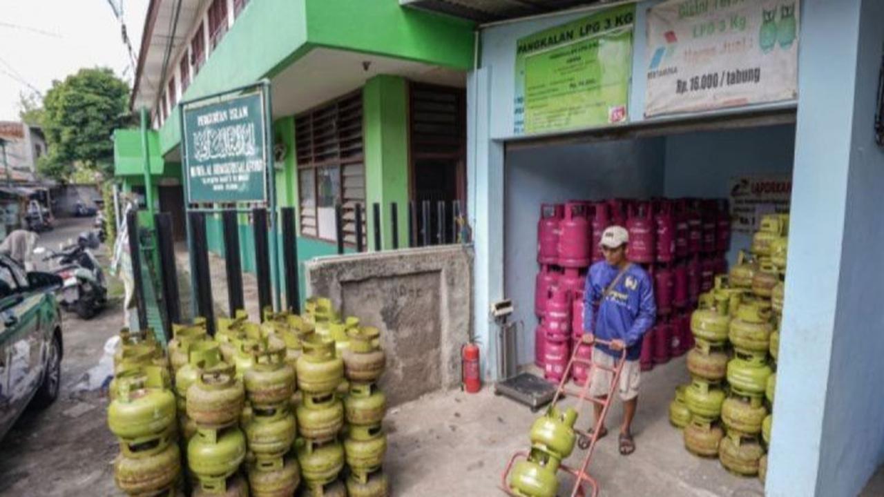 Menteri Bahlil: Stok LPG 3 Kg Sudah Masuk ke Pengecer-Pengecer