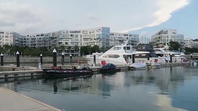 6 Momen Manis Shakira Anak Denada Jalan-Jalan Setelah 1 Tahun Dirawat