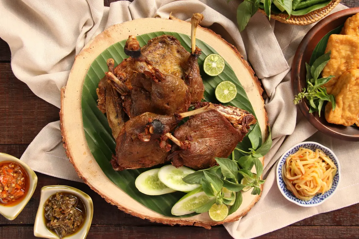 Bebek Goreng