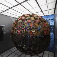 Melihat perjalanan panjang Louis Vuitton bersama seniman Jepang dalam koleksi mahakarya (Louis Vuitton)