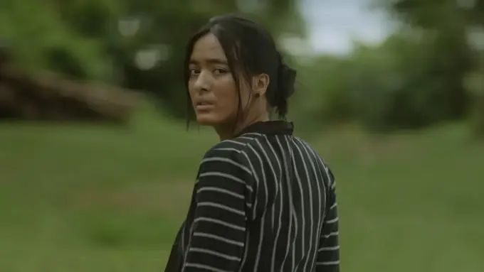 Mawar De Jongh dalam film Para Betina Pengikut Iblis (YouTube/Falcon)