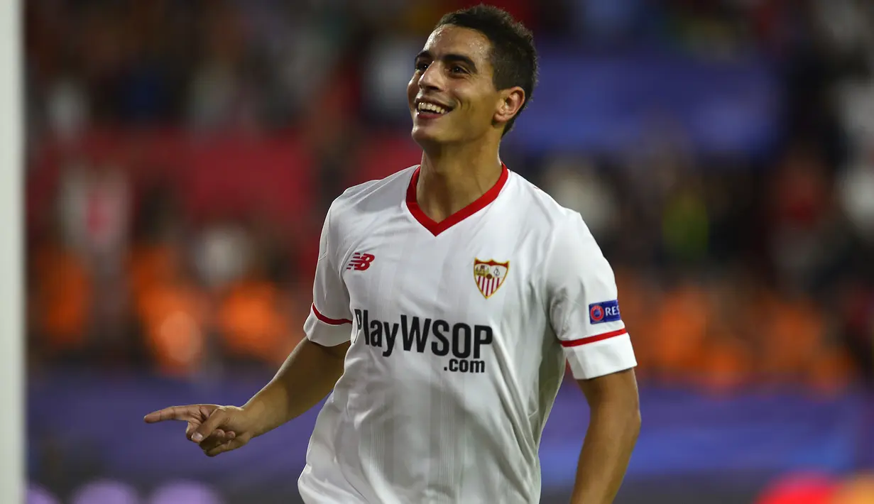 Pemain Sevilla, Wissam Ben Yedder mencetak hattrick saat timnya melawan NK Maribor di Ramon Sanchez Pizjuan stadium, Sevilla, (26/9/2017). Sevilla menang 3-0. (AFP/Cristina Quicler)