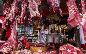 Pedagang Keluhkan Harga Daging Sapi Tak Kunjung Turun