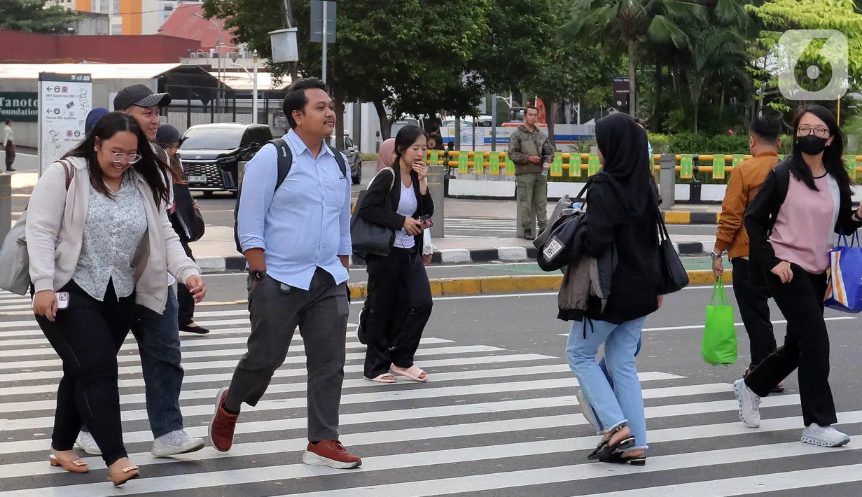 Gelombang Pemutusan Hubungan Kerja (PHK) masih terjadi di tahun 2025. (Liputan6.com/Herman Zakharia)