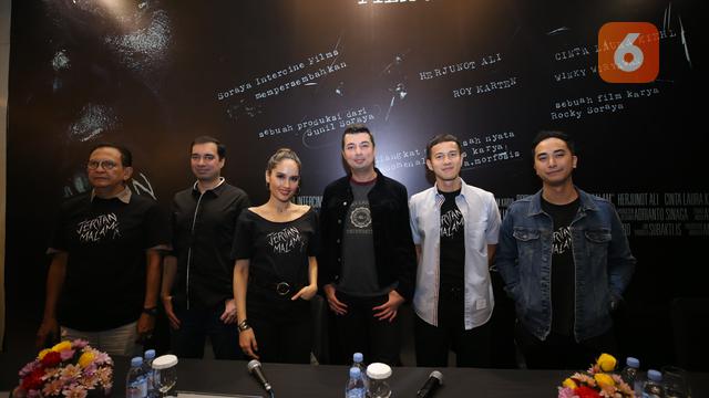 [Fimela] Cinta Laura