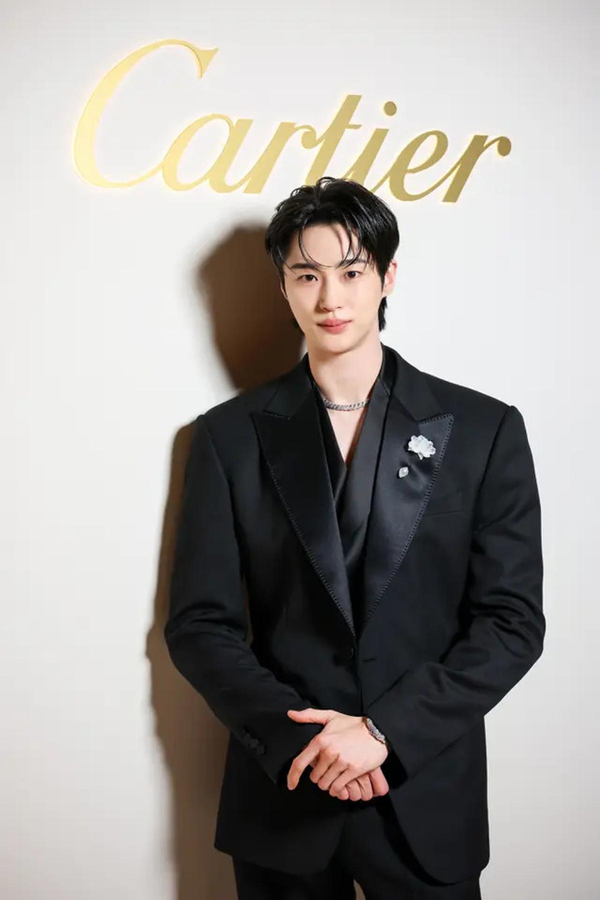 Potret Byeon Woo Seok dan Gemma Chan Tampil Bak Prince &amp; Princess di Cartier Nature Sauvage Gala