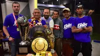 Dirtek Diklat Persib, Miljan Radovic (kiri). (Bola.com/Erwin Snaz)