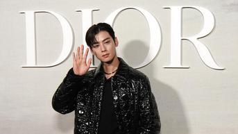 Cha Eun Woo - Jisoo Blackpink Hadiri Event Dior di Paris Fashion Week, Visualnya Menyilaukan