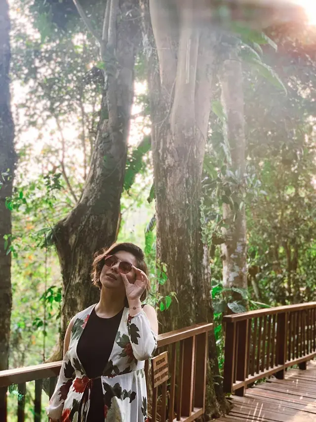 7 Momen Kemesraan Irish Bella dan Ammar Zoni Saat Baby Moon Ke Bali