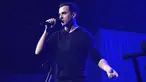 Tommy Page saat menyanyi dalam acara Lexus Pop Up Seri Concert di Costa Mesa, California, AS (19/11/2014). Penyanyi yang ngetop dengan sejumlah hits di akhir tahun 1980-an ini dikabarkan meninggal dunia. (Araya Diaz/Getty Images for Pandora/AFP)