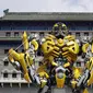 Karakter utama film Transformers terbaru membuat heboh warga lokal di Tiongkok.