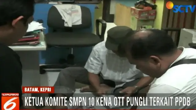 Petugas Tangkap Ketua Komite SMPN 10 Batam Terkait Pungli PPDB
