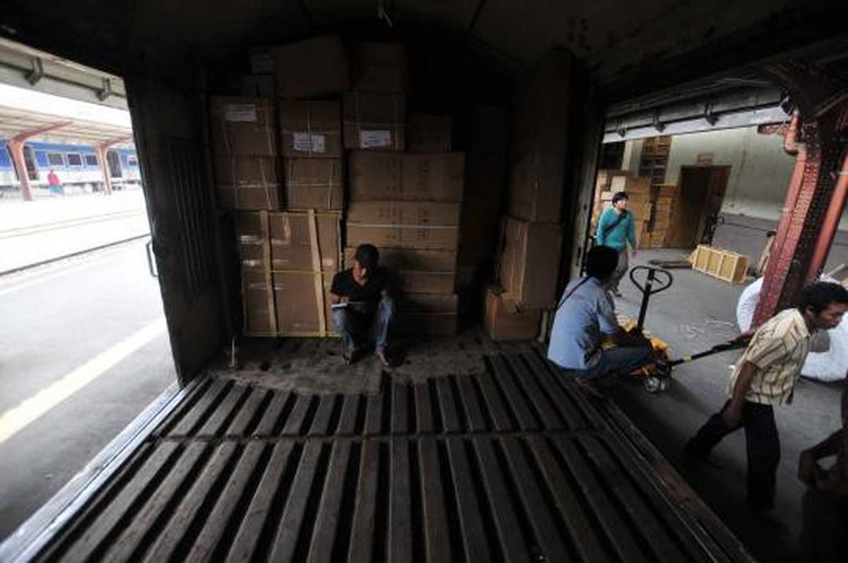 Menengok jasa pengiriman paket motor 