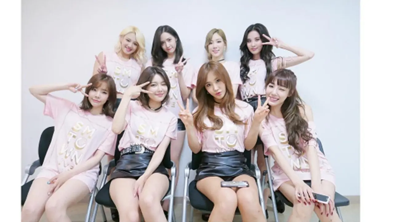 [Bintang] Sebut SNSD Simbol Seks, Fans Desak Elly Risman Minta Maaf