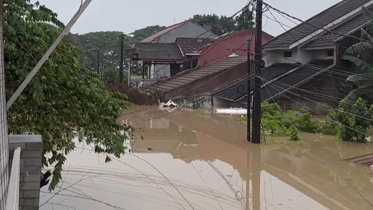Potret Rumah Orangtua Clarissa Putri Terendam Banjir di Bekasi, Semua Penghuni Rumah Akhirnya Dievakuasi