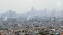 Kondisi langit kota Jakarta dilihat dari lantai 15 Graha BNPB sekitar pukul 13.00 WIB, Kamis (4/7/2019). Pada Kamis (4/7) sekitar pukul 07.00 WIB, kualitas udara Jakarta terpantau di angka 186 AQI, dengan angka itu, kualitas udara mencapai status tidak sehat. (Liputan6.com/Helmi Fithriansyah)