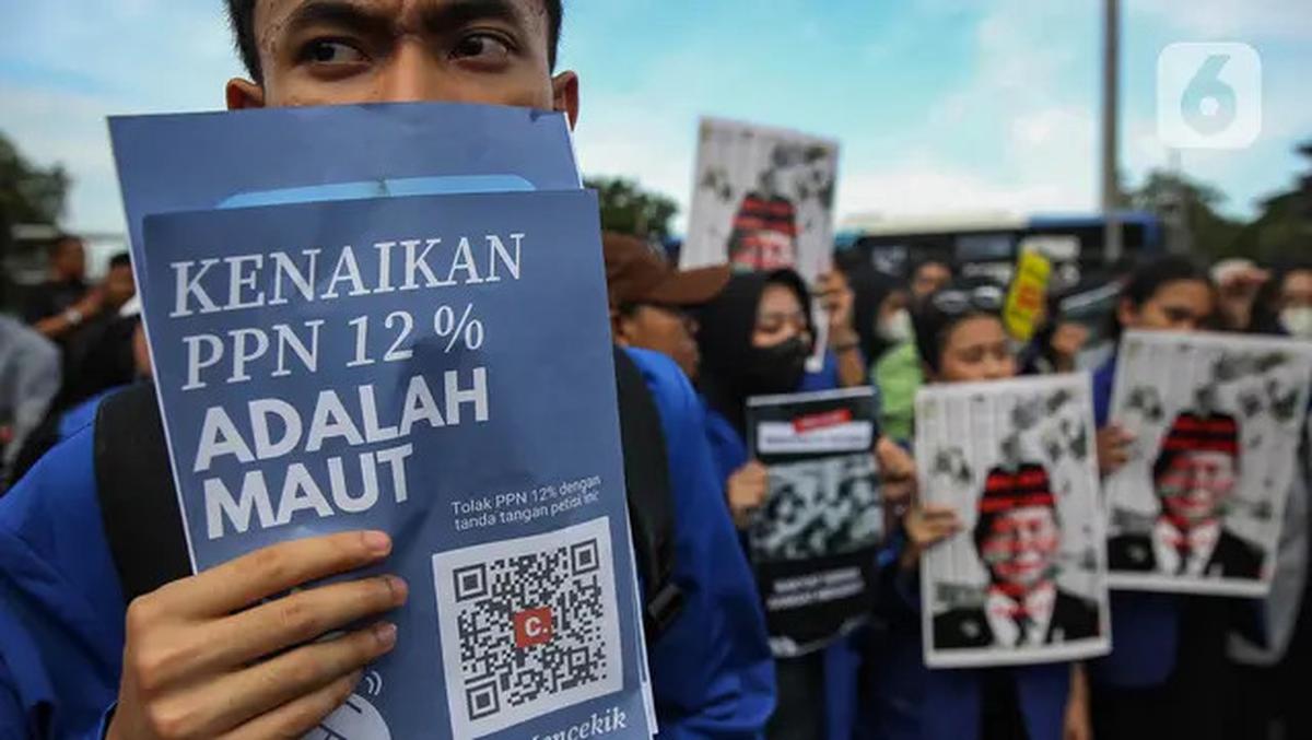 Tolak Penerapan PPN 12 Persen, BEM SI Kerakyatan Berunjuk Rasa di Kawasan Patung Kuda Jakarta