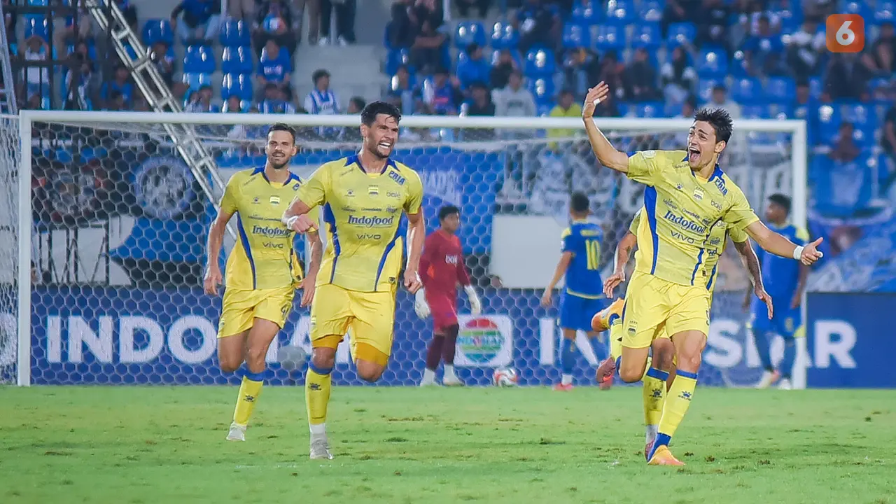 Foto: 10 Pemain Persib Bandung Sukses Persembahkan Comeback Dramatis di Kandang Arema FC pada Lanjutan BRI Super League