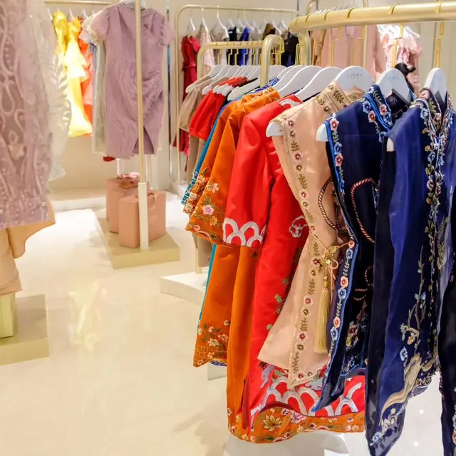 Jelang Natal dan Tahun Baru, Leura Prive Hadirkan Gaun Pesta Siap Pakai untuk Ibu dan Anak