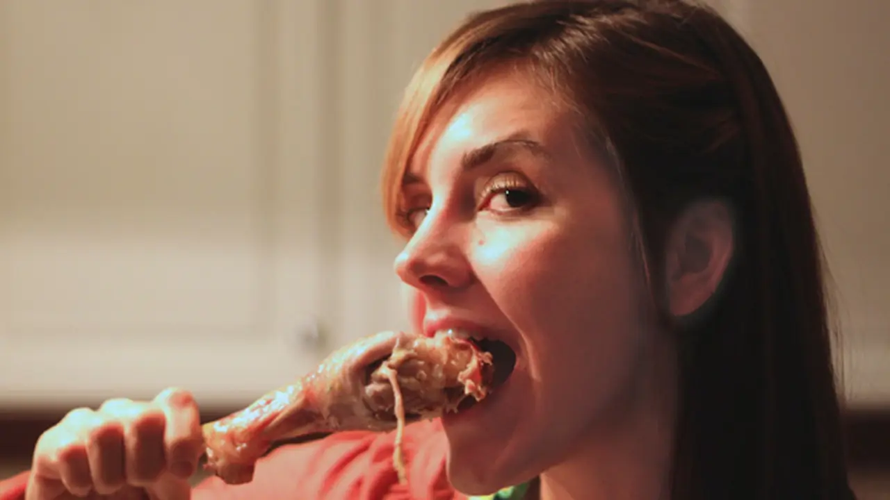 cavegirleats.com