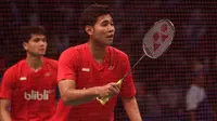 Angga Pratama/Ricky Karanda, saat berlaga pada turnamen Indonesia Open 2016 di Istrora Senayan, Jakarta, Rabu (1/6/2016). Angga/Ricky kalah 14-21, 9-21. (Bola.com/Nicklas Hanoatubun)