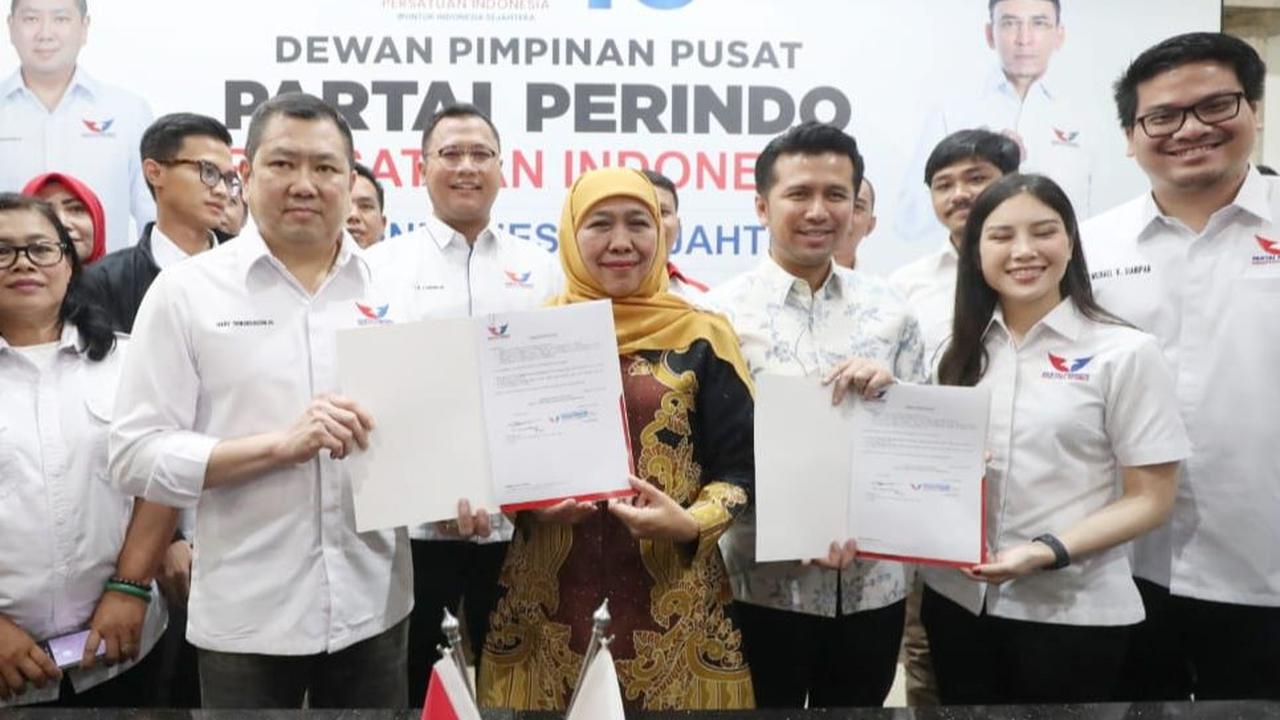 Tak hanya itu, pengalaman Khofifah dalam dunia politik juga sudah tidak diragukan lagi.<br>