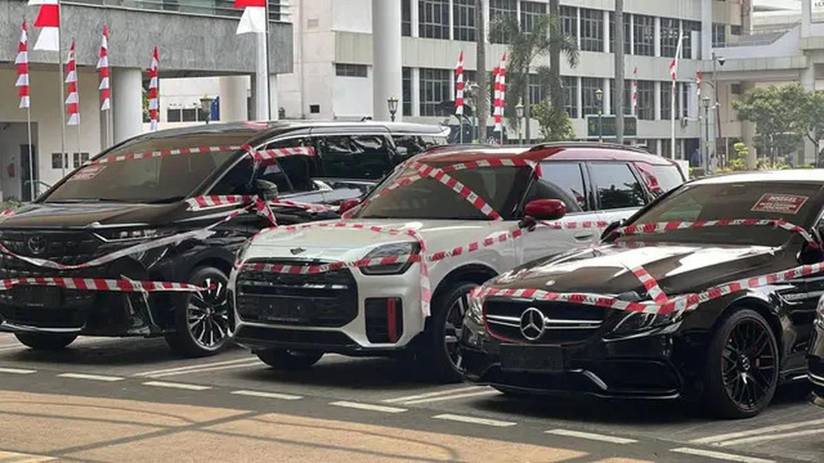 Garasi Kejagung jadi Parkiran Mobil Mewah Kasus Mega Korupsi, Ini Daftarnya