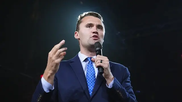 Charlie Kirk, pendiri Turning Point USA, berbicara dalam sebuah acara Turning Point pada 4 September 2024, di Mesa, Arizona.