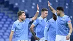 Skuat Lazio musim 2020/2021 ini didominasi oleh para legiun asing dari luar Italia yang membawa Lazio lolos hingga babak 16 besar Liga Champions sebelum disingkirkan Bayern Munich. Hanya ada 5 pemain asli Italia dalam skuat asuhan Simone Inzaghi. Siapa saja mereka? (AFP/Alberto Pizzoli)
