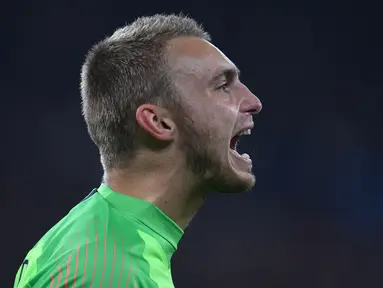 Jasper Cillessen. Kiper Timnas Belanda berusia 32 tahun ini dinyatakan positif terpapar Covid-19 pada 1 Juni 2021 sebelum pengumuman Skuat oleh pelatih Frank De Boer. Namanya pun akhirnya dicoret dan digantikan oleh kiper AZ Alkmaar, Marco Bizot. (Foto: AFP/Patrik Stollarz)