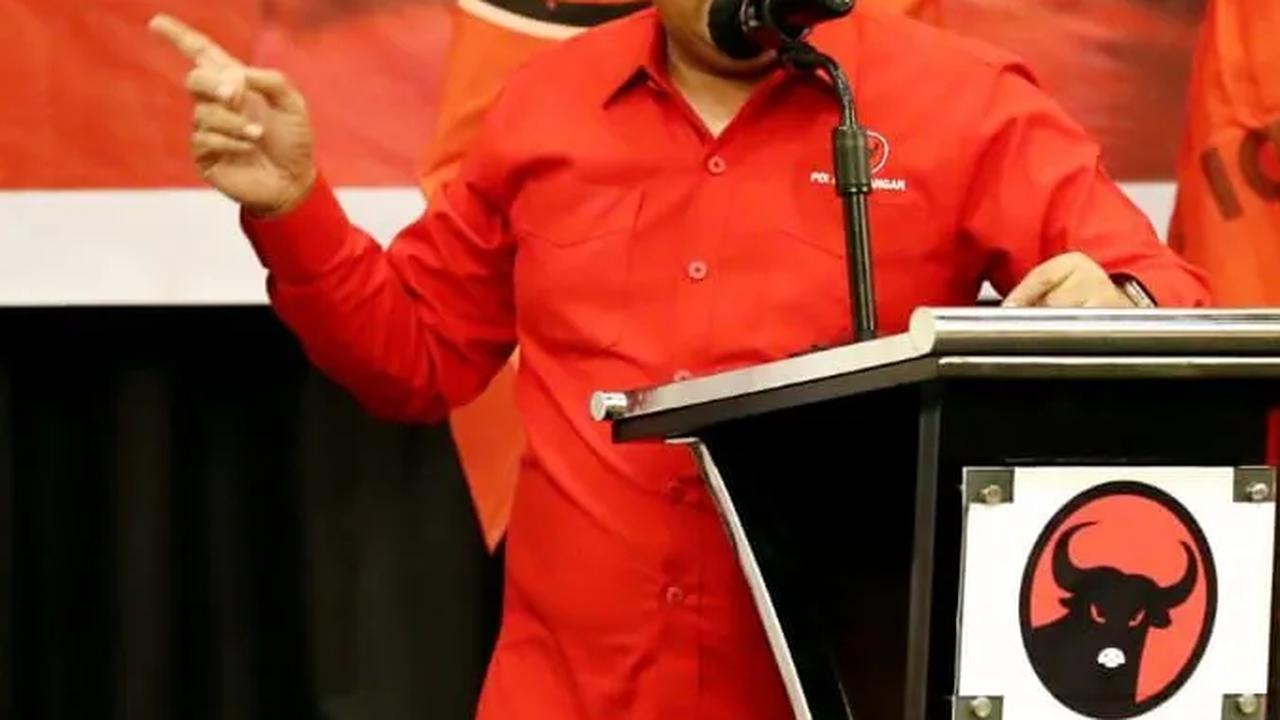 VIDEO: Sekjen Hasto Jawab Usulan Jokowi Ketum PDIP & Gibran Lapor Diisukan Duet Sama Prabowo