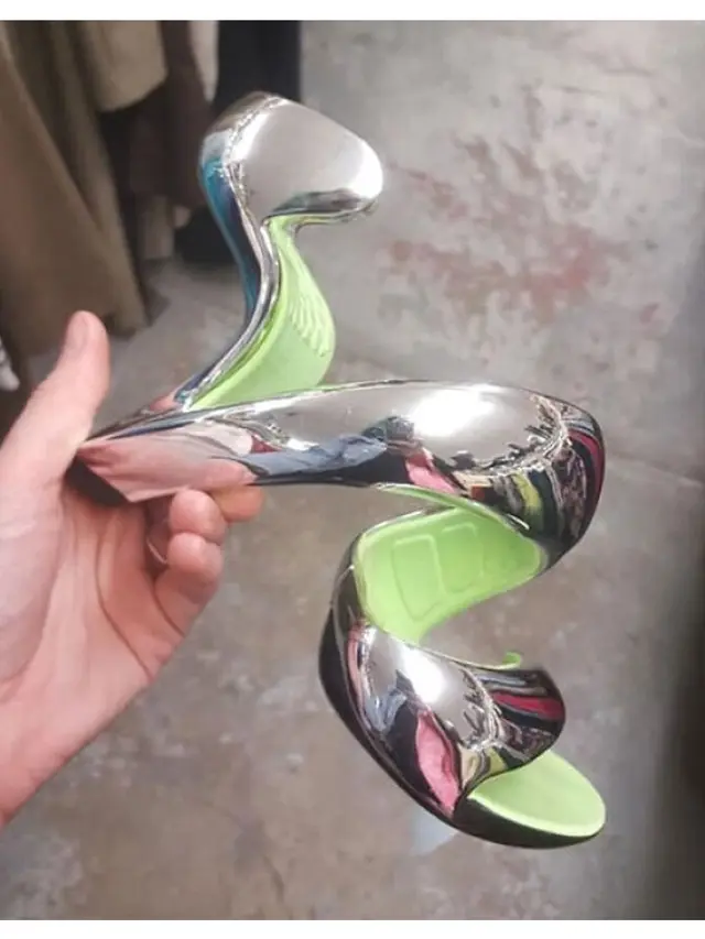 6 Potret Desain Sepatu Mirip Hewan Ini Keren, Bikin Melongo