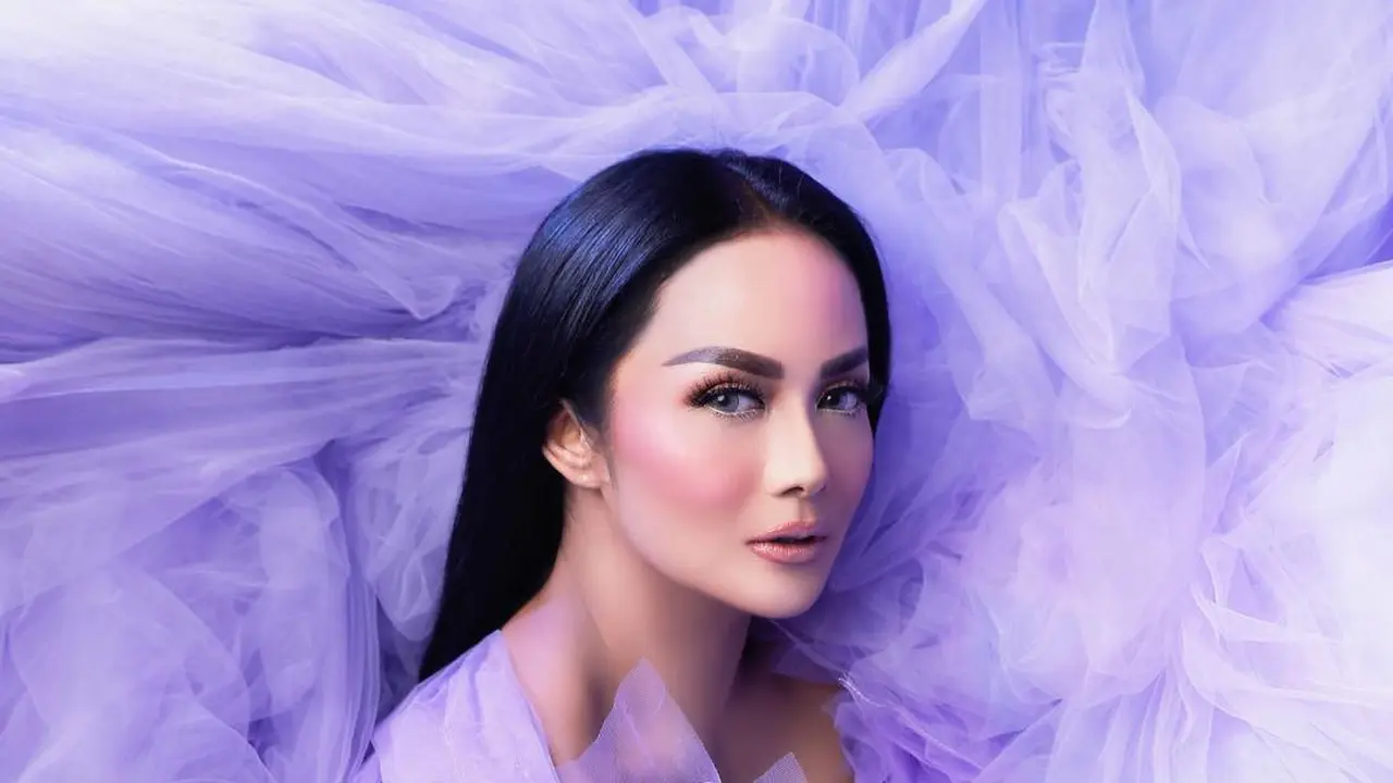 ilustrasi operasi cantik adalah rahasia krisdayanti tampil tetap cantik/instagram: @krisdayantilemos