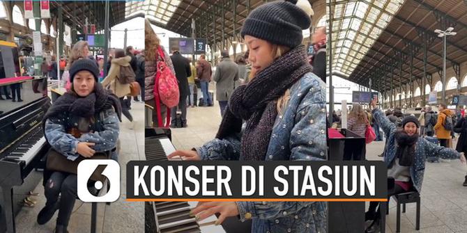 VIDEO: Pertunjukan Batal karena Virus Corona, Artis Ini "Konser" Dadakan di Stasiun