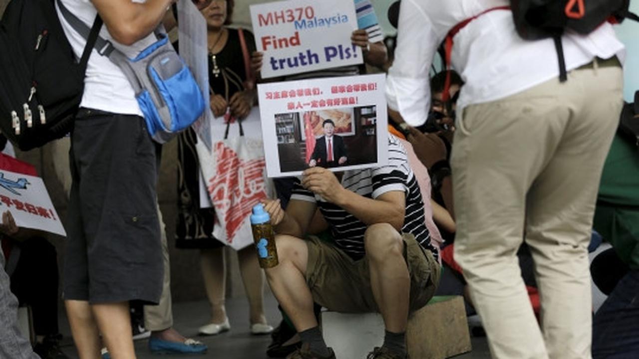 Puing di La Reunion dipastikan MH370, keluarga korban histeris