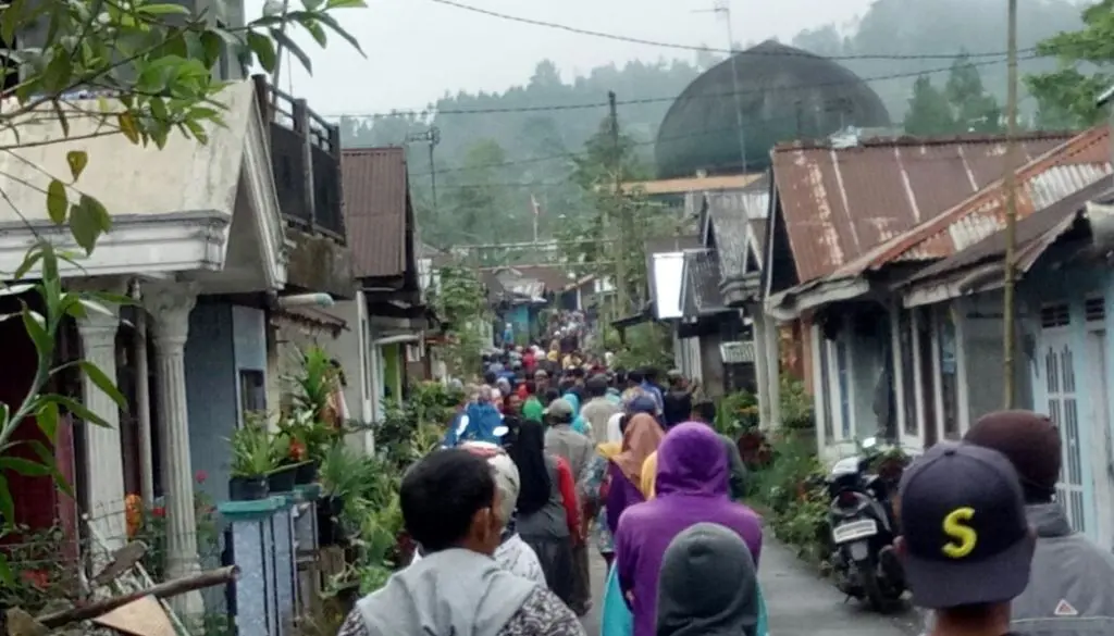 Suasana usai goncangan gempa di Kalibening, Banjarnegara. (Foto: Liputan6.com/SRU RAPI BNA/Muhamad Ridlo)
