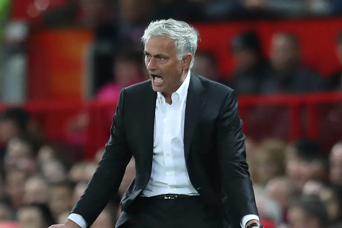 Beda Gaya Manajer Manchester United dan Leicester City Semangati Pemain