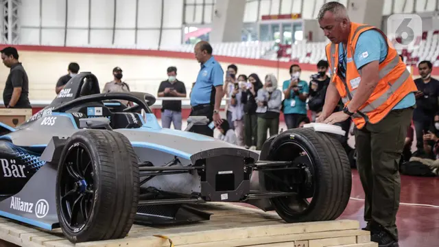 Begini Wujud Replika Mobil Formula E