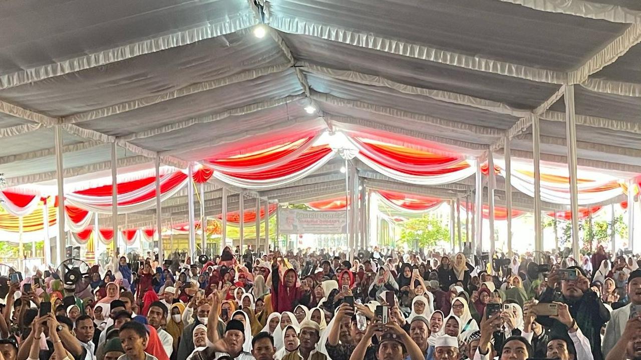 Kegiatan kali ini juga diisi dengan rangkaian zikir dan tausiah.<br>