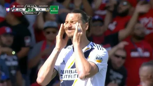 Berita video Zlatan Ibrahimovic masih merasakan terpuruk bersama LA Galaxy karena kembali menelan kekalahan dari FC Dallas di MLS. This video presented by Ballball.