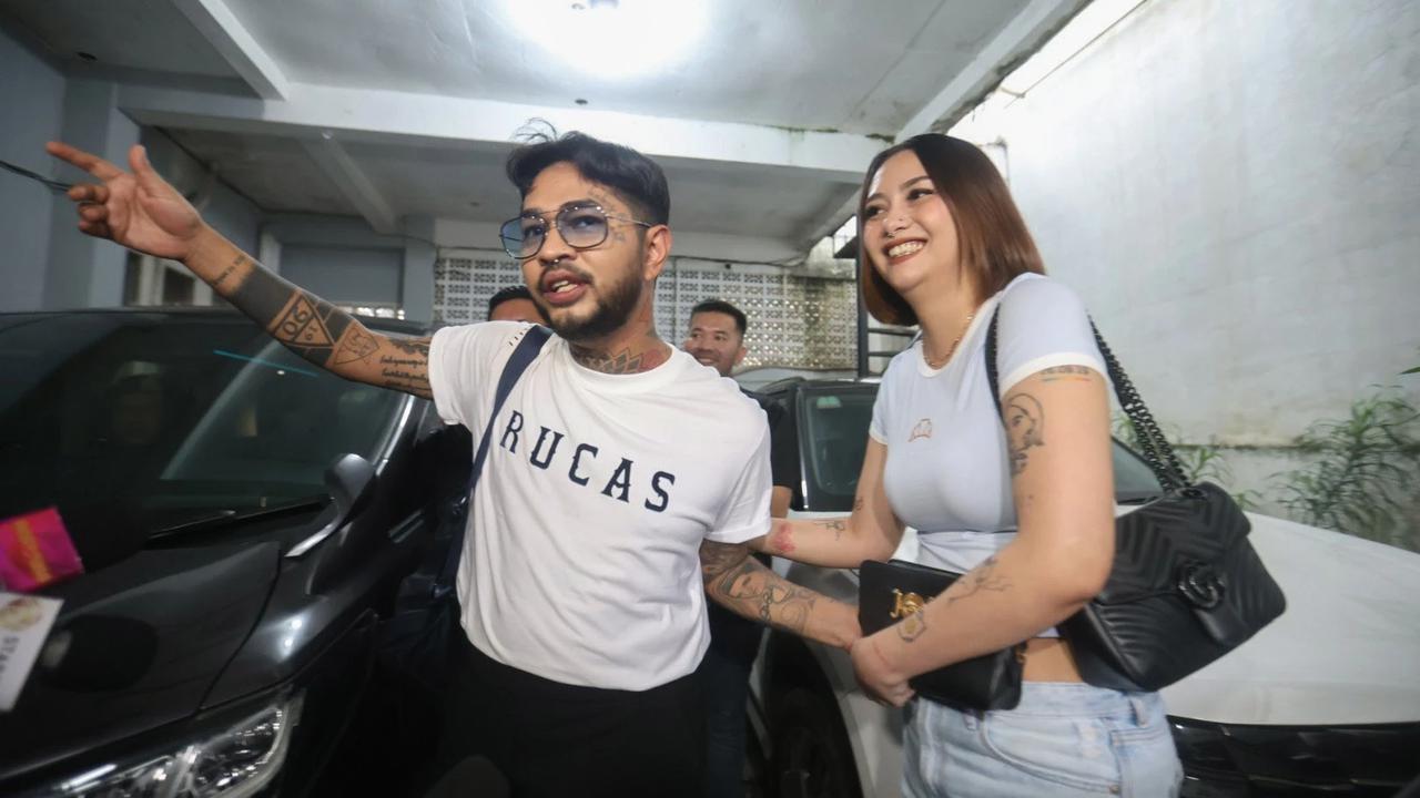 FOTO: Onadio Leonardo Resmi Bebas Usai Jalani Rehabilitasi