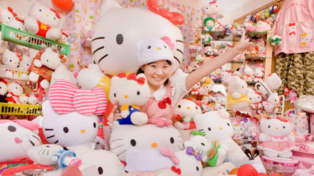 Dari Wajan Hingga Boneka, Ini Rekor Dunia Kolektor Hello Kitty