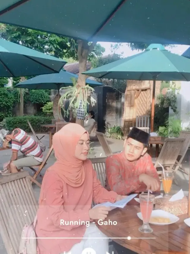 6 Potret Kebersamaan Syakir Daulay dan Betari Ayu di Luar Syuting, Kompak