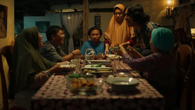Adegan film Basri & Salma in a Never-ending Comedy