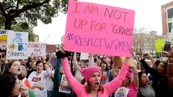 21 Januari 2017: Pawai Wanita Diselenggarakan di AS, Bentuk Protes ke Donald Trump