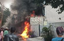 Kebakaran Ruko Grogol Petamburan: Api Menyembur dari Got, Diduga Akibat Kebocoran Bahan Bakar