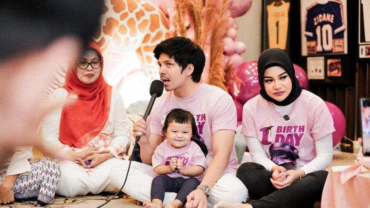 12 Potret Transformasi Ameena dari Lahir Hingga Umur 1 Tahun ...