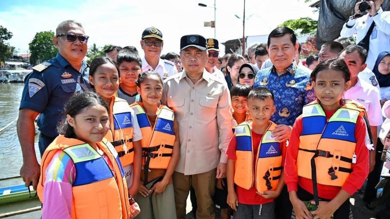 Menhub Dudy Purwagandhi Tegaskan Pentingnya Keselamatan Pelayaran Jelang Nataru 2025/2026